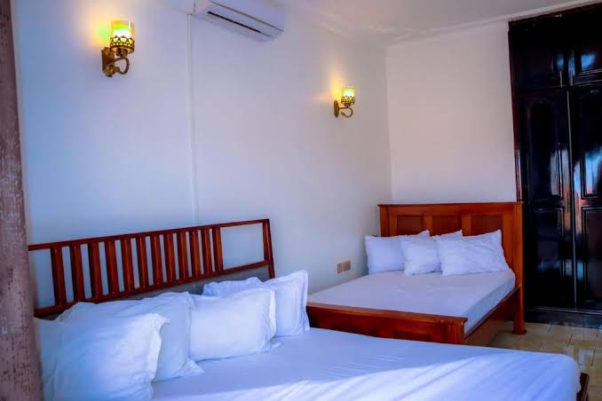 Twin bed room at GoldStar Hotel Busia Uganda